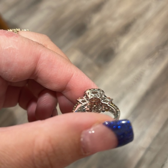 Vanna K for Bella Luce Beautiful Ring - Picture 9 of 9